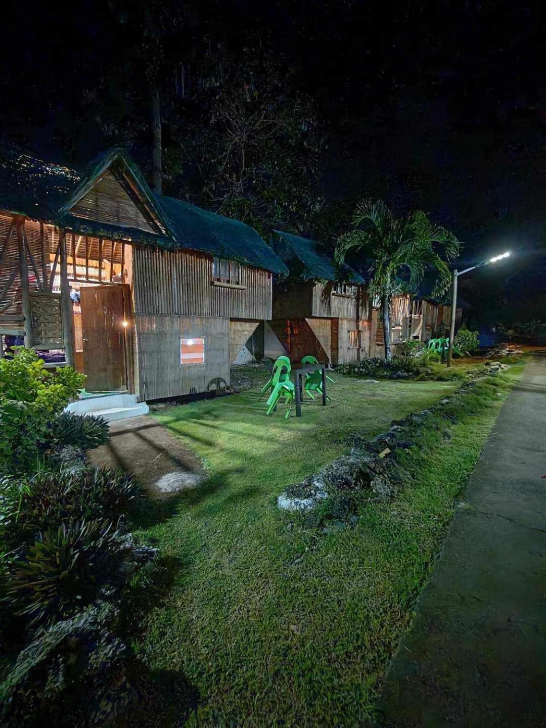 Nirvana Bamboo Houses & Dive Resort 몰볼 외부 사진